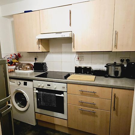 Lovely Fully Furnished One Bed Flat To Let Enfield Exterior foto